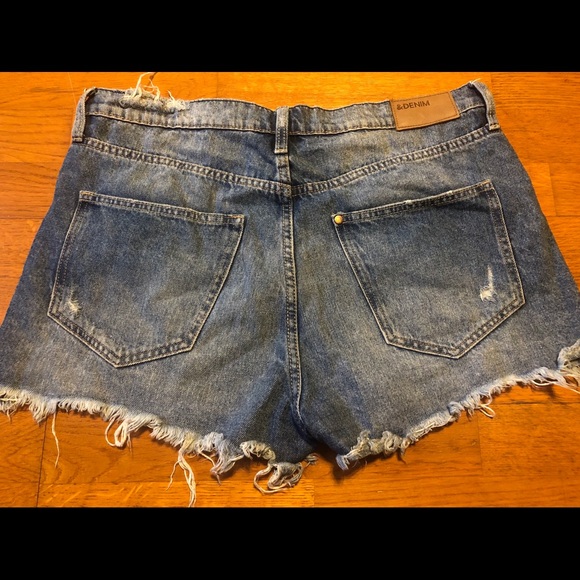 High Waisted Destroyed Denim Shorts - Picture 2 of 6